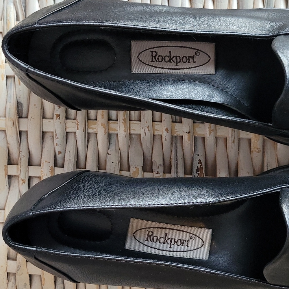 Rockport Women's Black Loafers - Picture 2 of 8